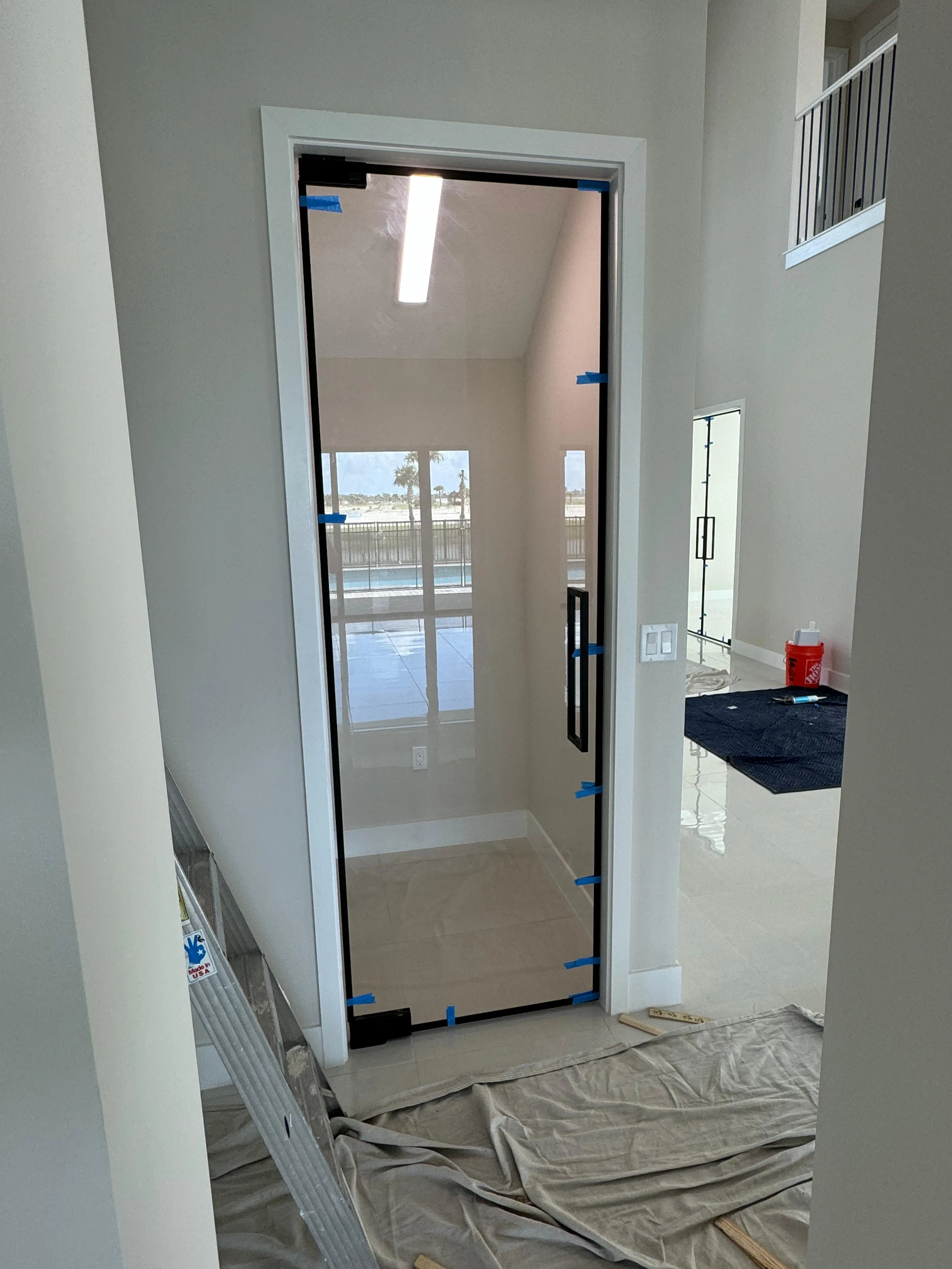 High-quality glass and mirror installation.