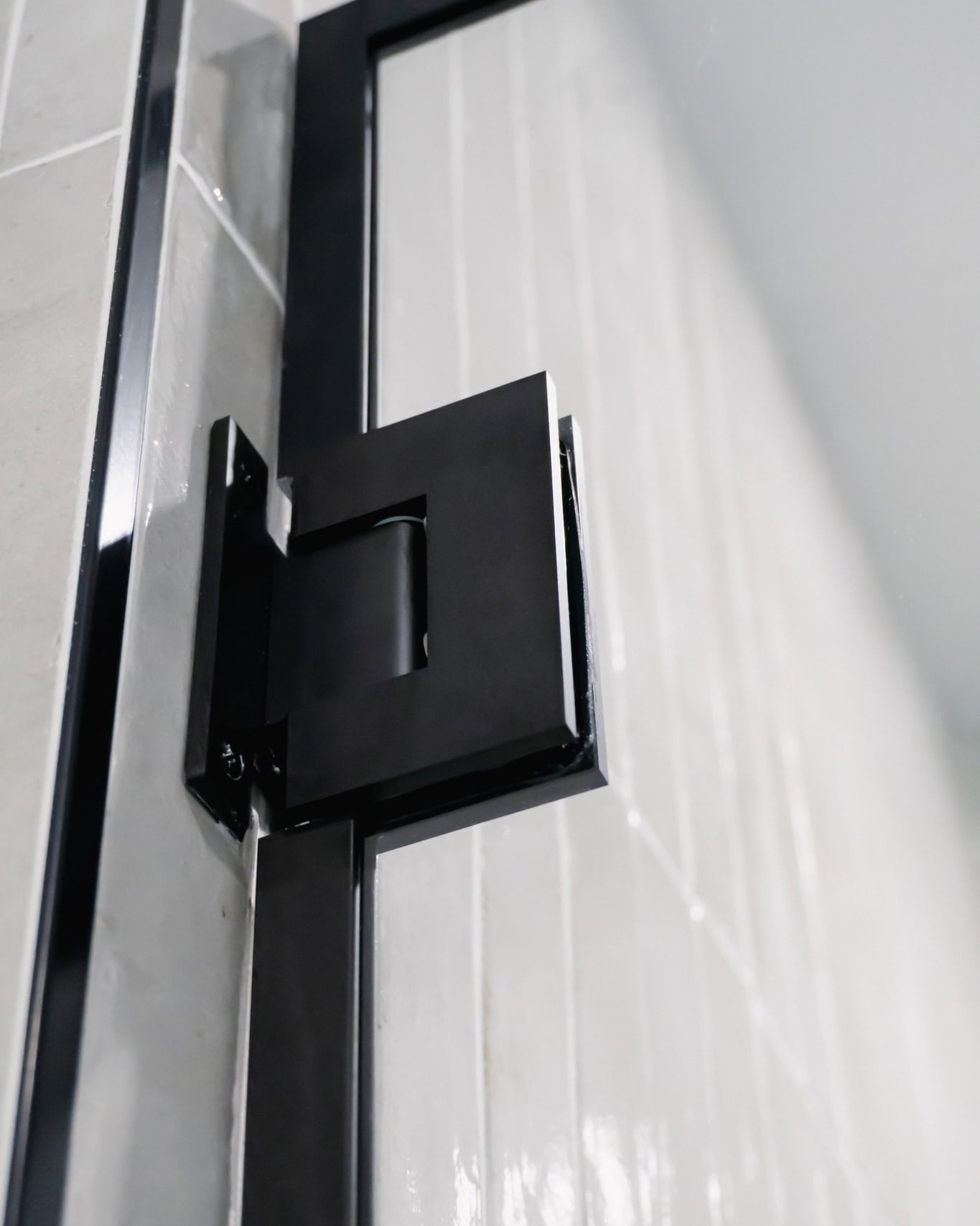 High-quality glass mirror and glass fixtures for bathroom renovation.