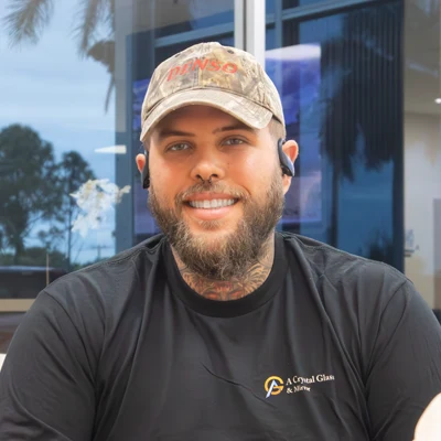 Custom mirrors and glass installation services in Florida.