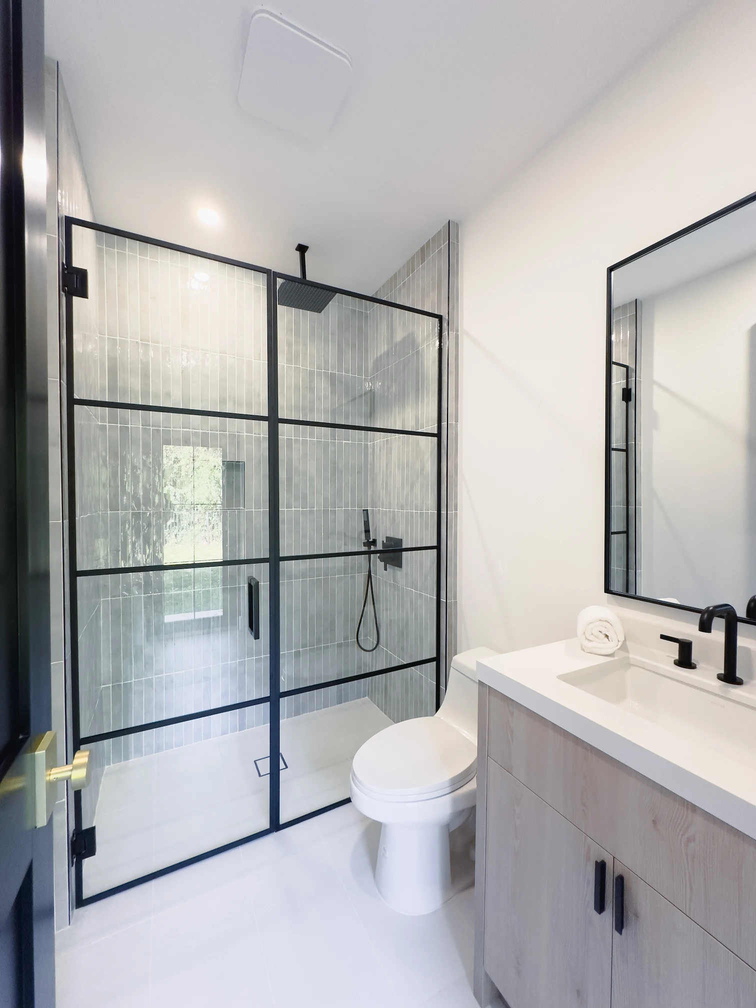 Shower Doors | Beakers West Blvd Residence