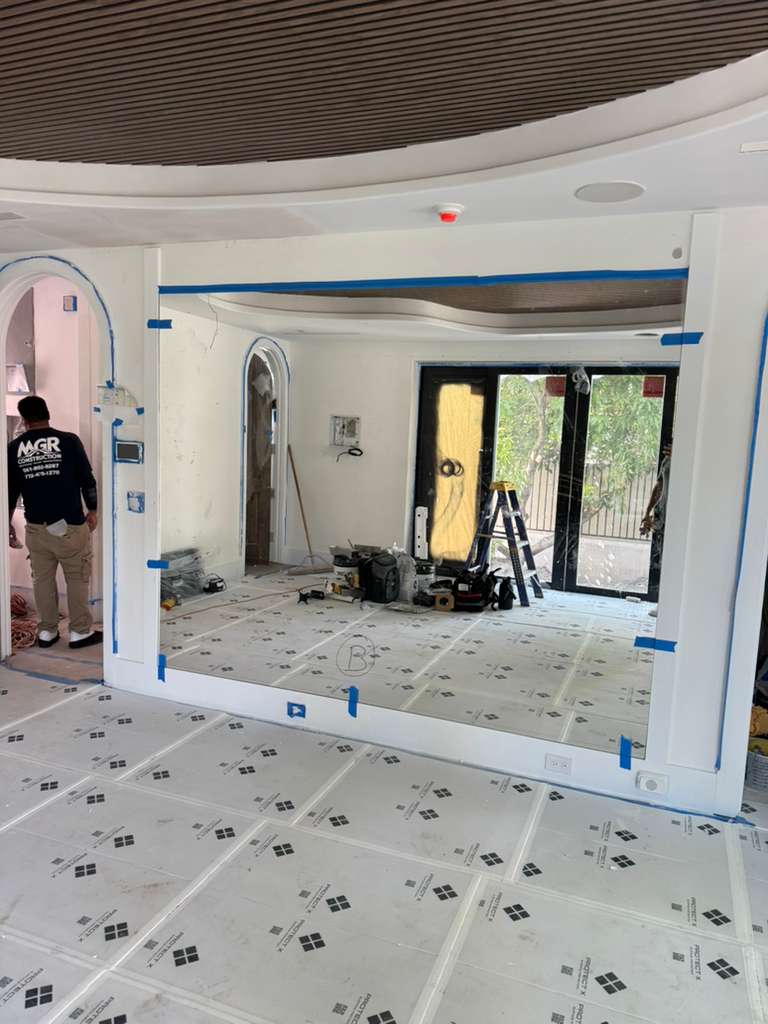 Custom Mirror | N Ocean Way Residence