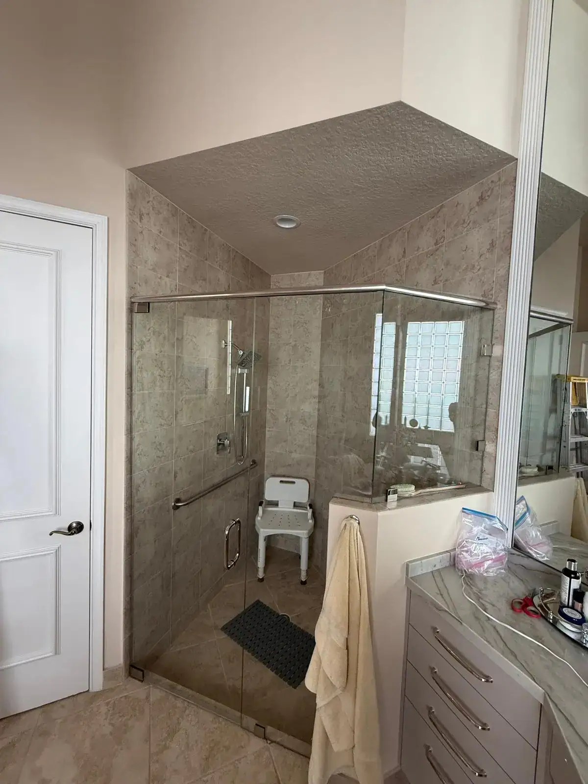Shower Enclosure | Bianca Dr Resience