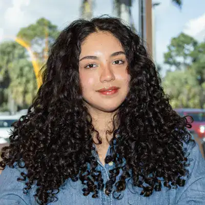 Elegant mirror and glass craftsmanship for stylish interiors.